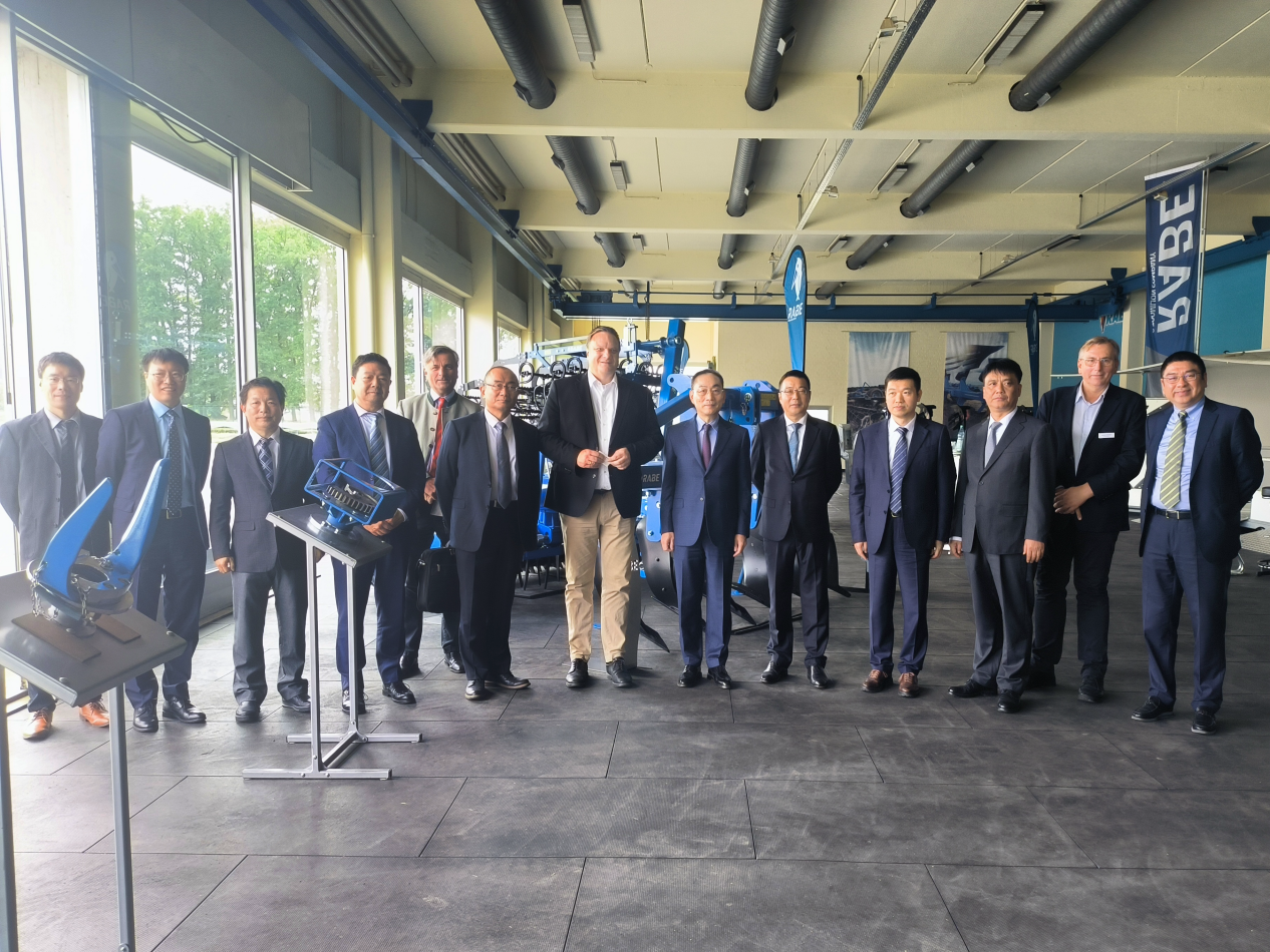 世界杯投注-世界杯足球投注平台  世界杯投注平台支持全程赛事竞猜，数据同步、赔率实时更新，是球迷畅玩世界杯足球投注的理想选择。